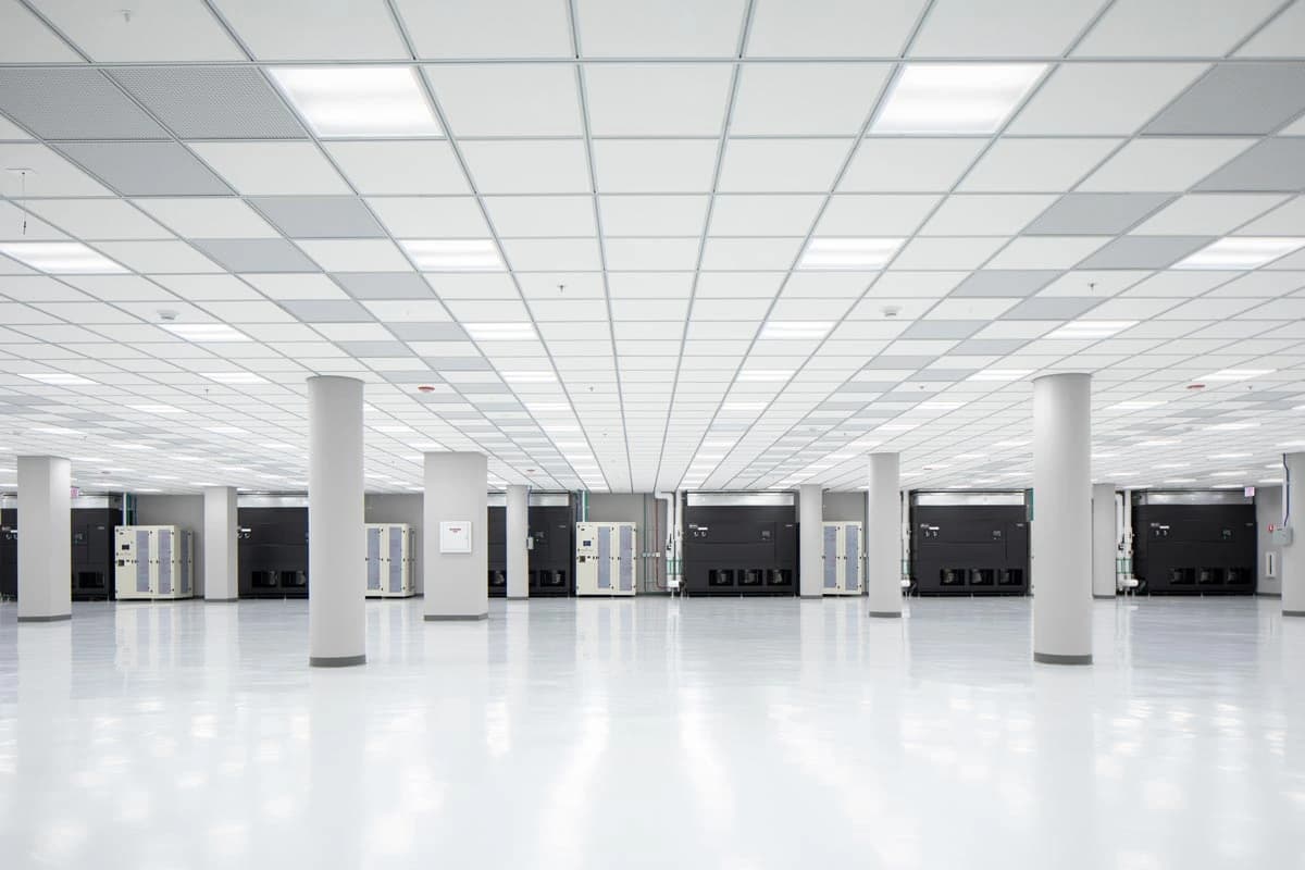 ServerFarm hero photo